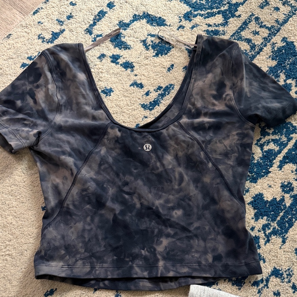 lululemon athletica Gray Tie-Dye Crop Top